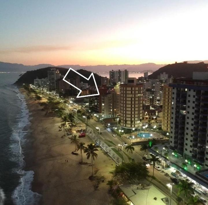 Ap na Avenida da Praia Caraguatatuba Exterior foto